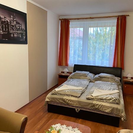 Vadrozsa Vendeghaz-Apartman Demjén Buitenkant foto