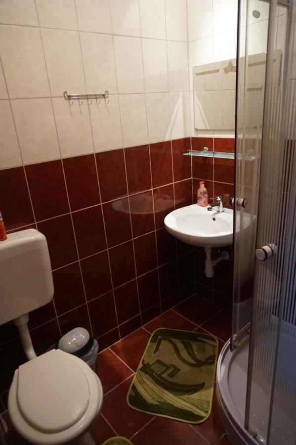 Vadrozsa Vendeghaz-Apartman Demjén Buitenkant foto