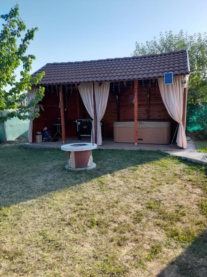 Vadrozsa Vendeghaz-Apartman Demjén Buitenkant foto