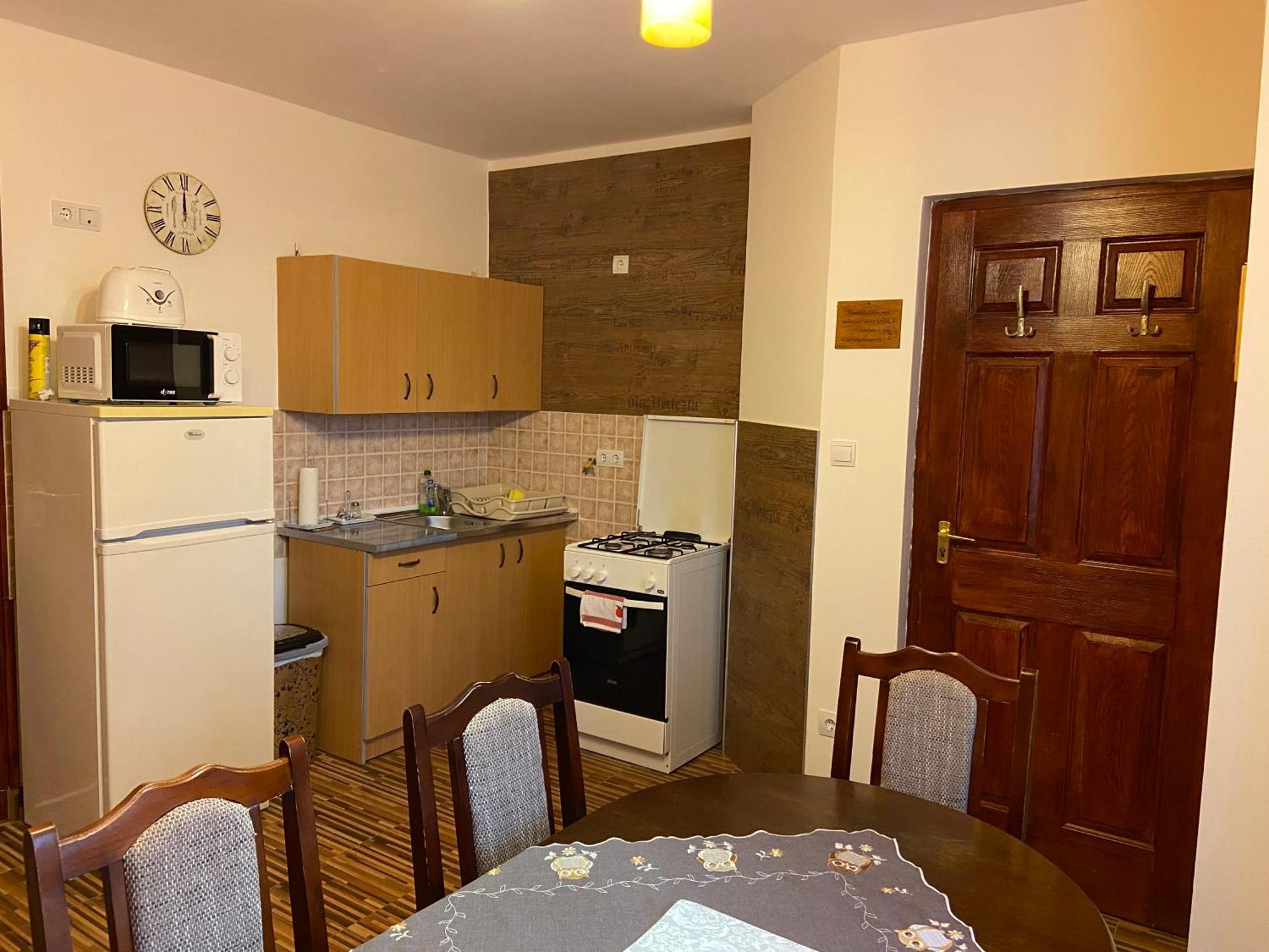 Vadrozsa Vendeghaz-Apartman Demjén Buitenkant foto