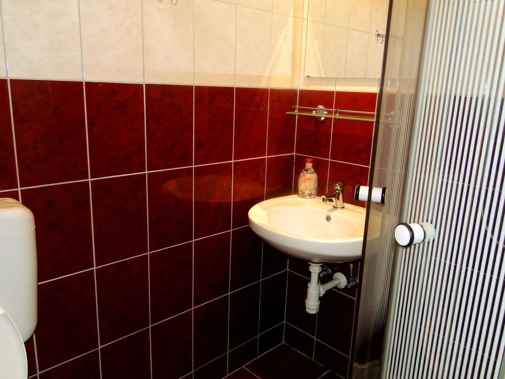 Vadrozsa Vendeghaz-Apartman Demjén Buitenkant foto
